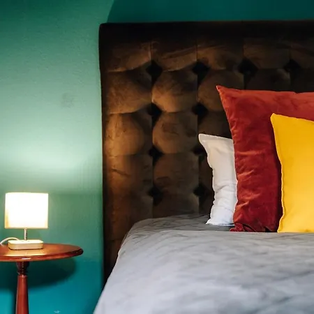 Wagnerstays Badems Historic Villawhirpool Billiard